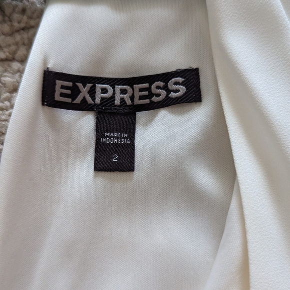 Express - White Romper - Picture 2 of 3